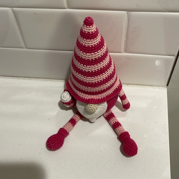 Handcrafted Pink Valentine Valentines Barbie Coffee Gnome Decor Amigurui Crochet - Picture 6 of 11